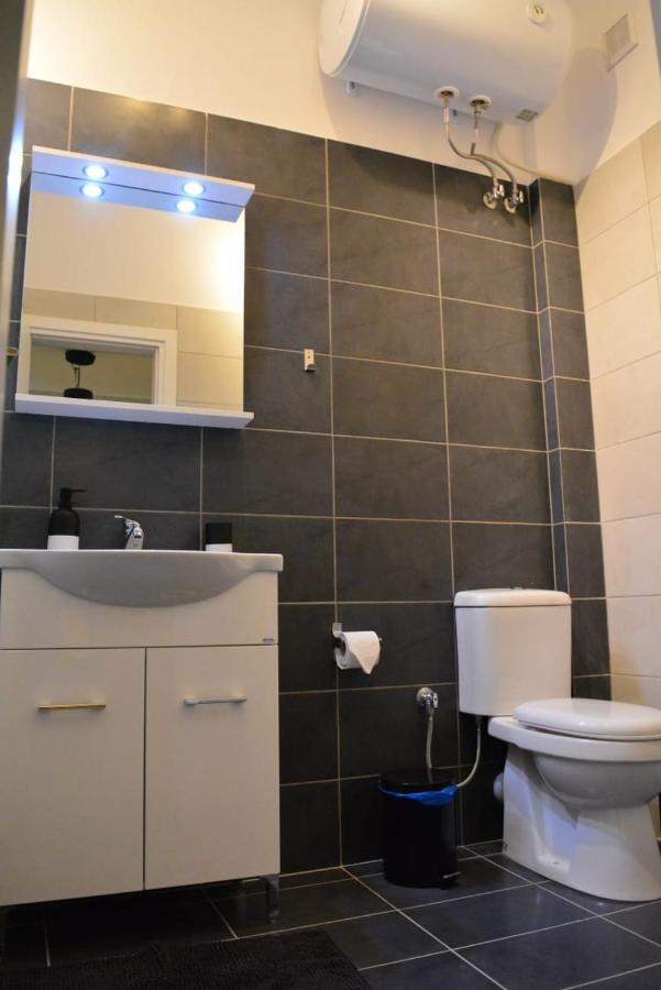 Kanigos 3 Bedroom View Center Of Atina Dış mekan fotoğraf
